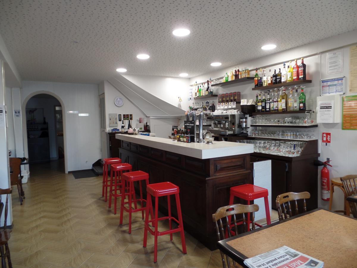 Auberge Saint Jacques Saint-Alban-sur-Limagnole Exterior foto